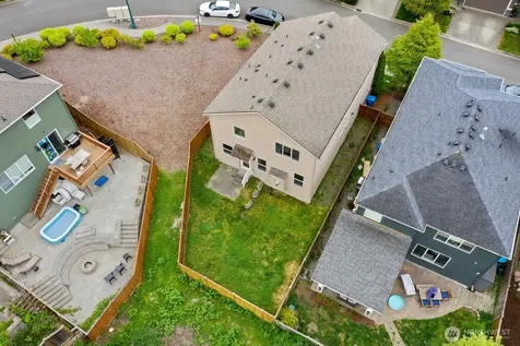 3131 Dunhill Lane Puyallup WA 98372