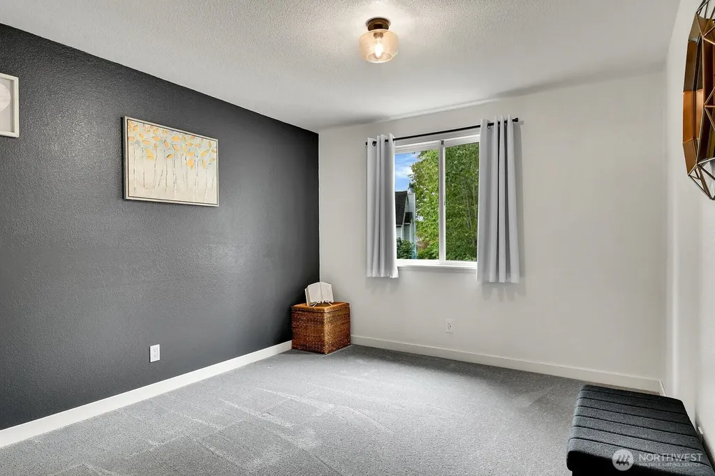 16226 2nd Place W Lynnwood WA 98087