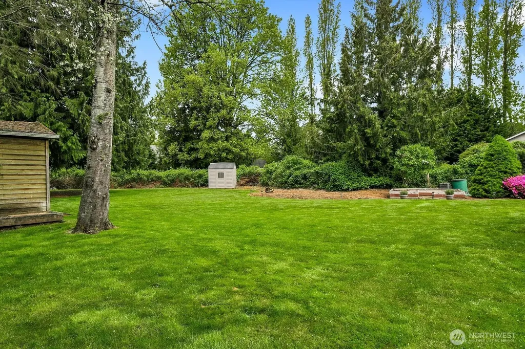 16226 2nd Place W Lynnwood WA 98087
