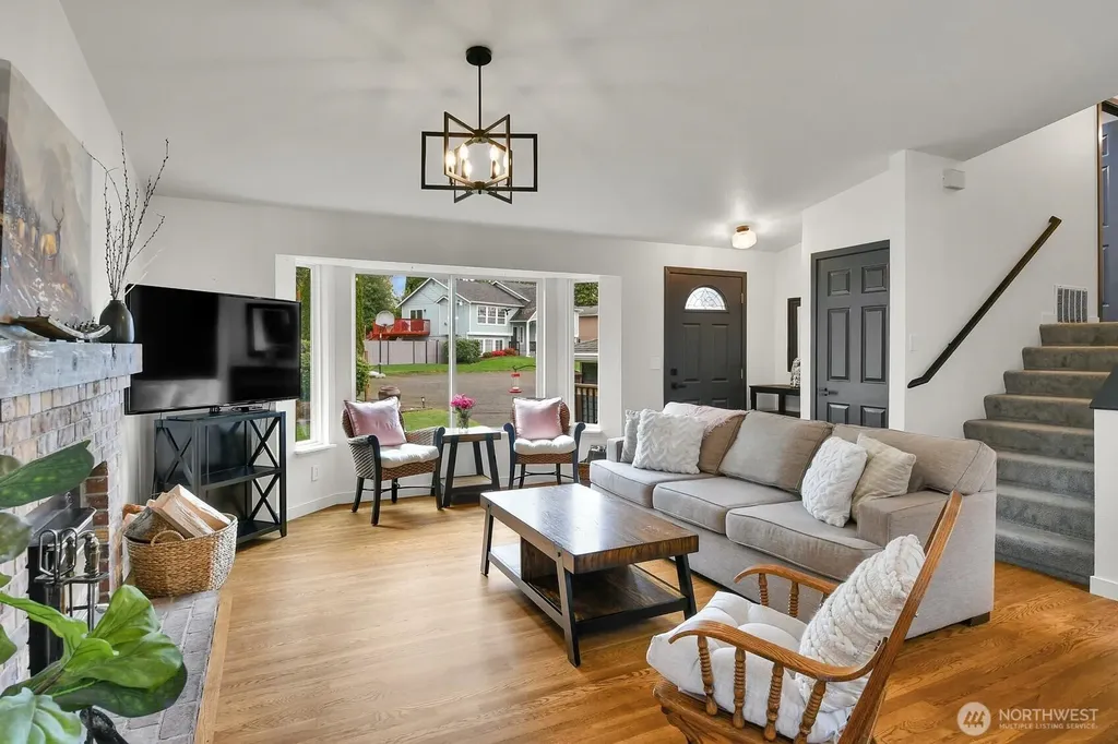 16226 2nd Place W Lynnwood WA 98087