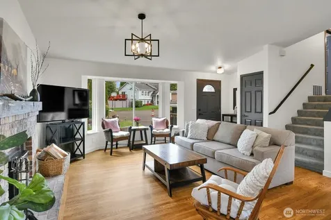 16226 2nd Place W Lynnwood WA 98087