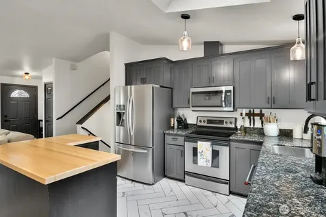 16226 2nd Place W Lynnwood WA 98087