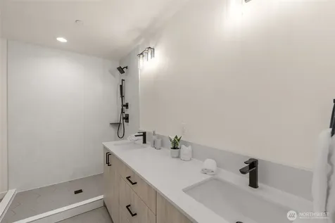 4420 Midvale Avenue N Seattle WA 98103