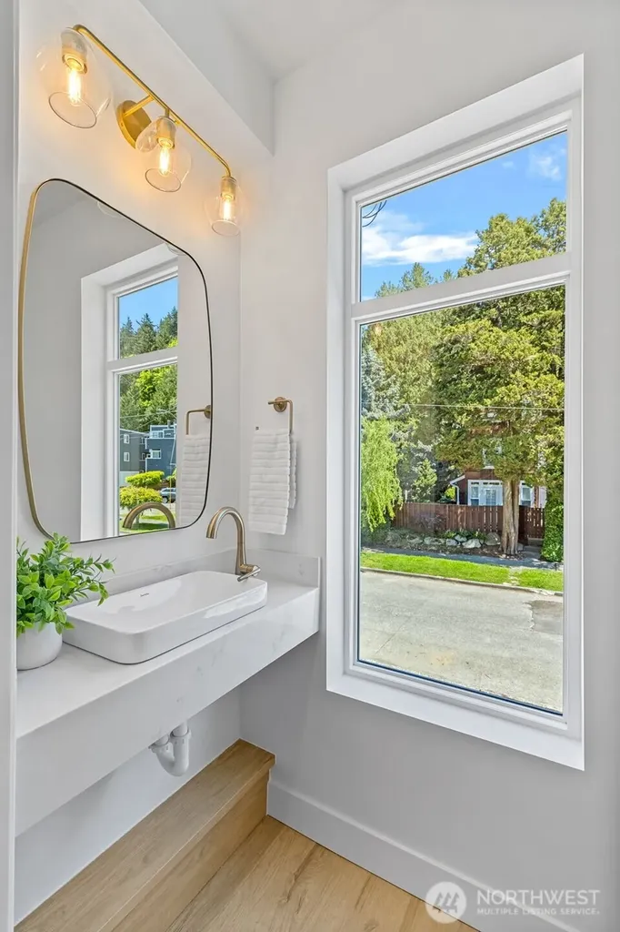 4113 Chilberg Avenue SW Seattle WA 98116