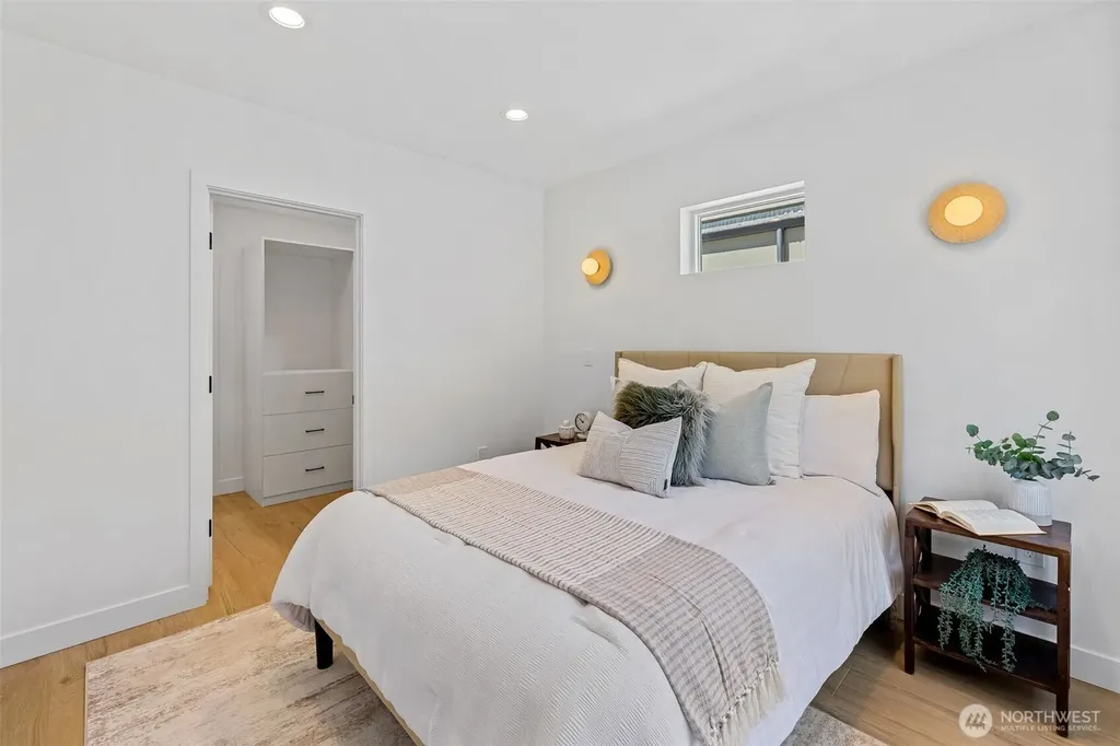 4113 Chilberg Avenue SW Seattle WA 98116