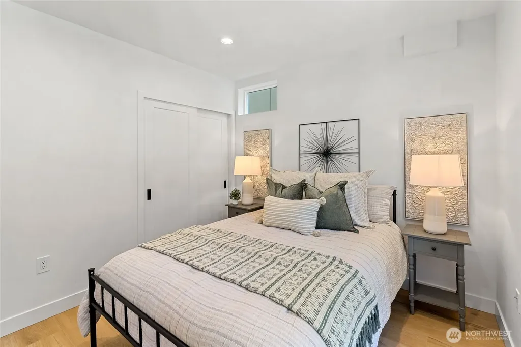4113 Chilberg Avenue SW Seattle WA 98116