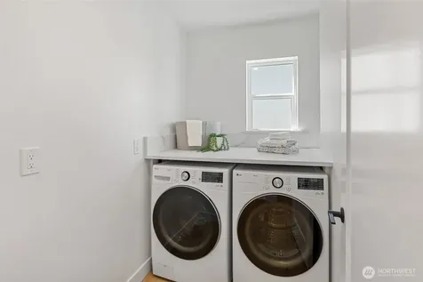 4113 Chilberg Avenue SW Seattle WA 98116