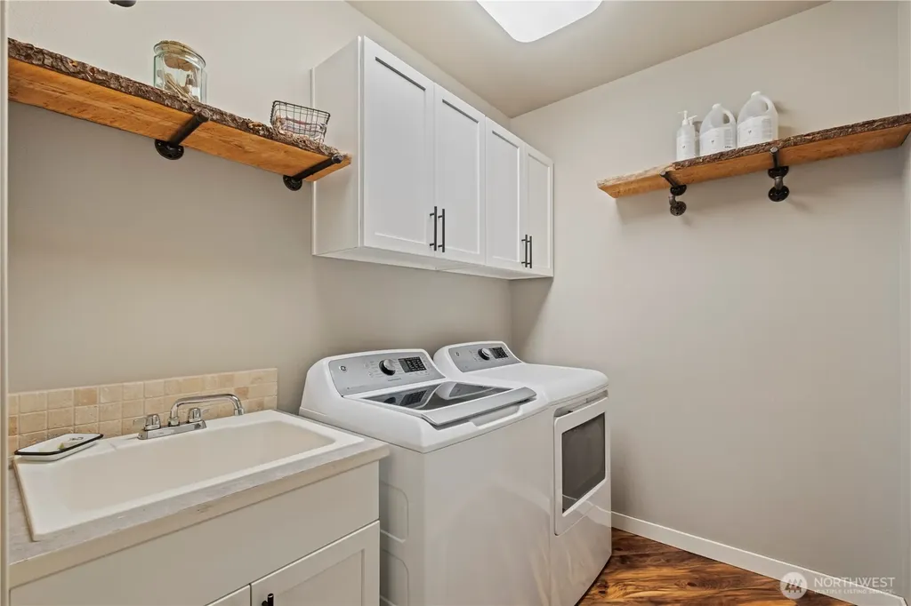 258 Antrim Road Winlock WA 98596