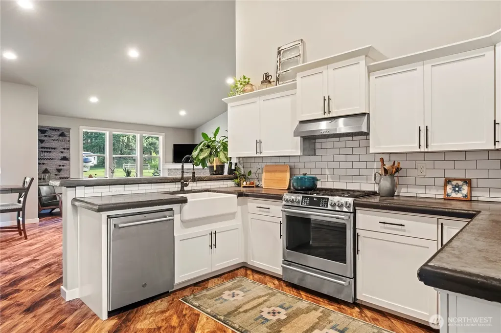 258 Antrim Road Winlock WA 98596