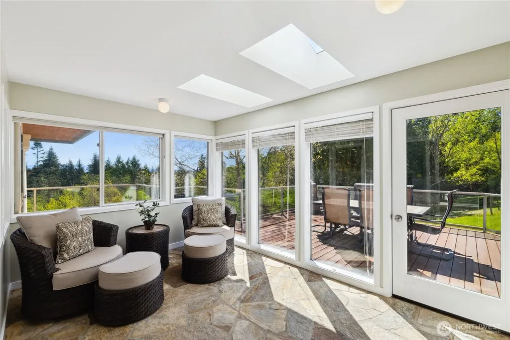7001 Palm Lane Anacortes WA 98221