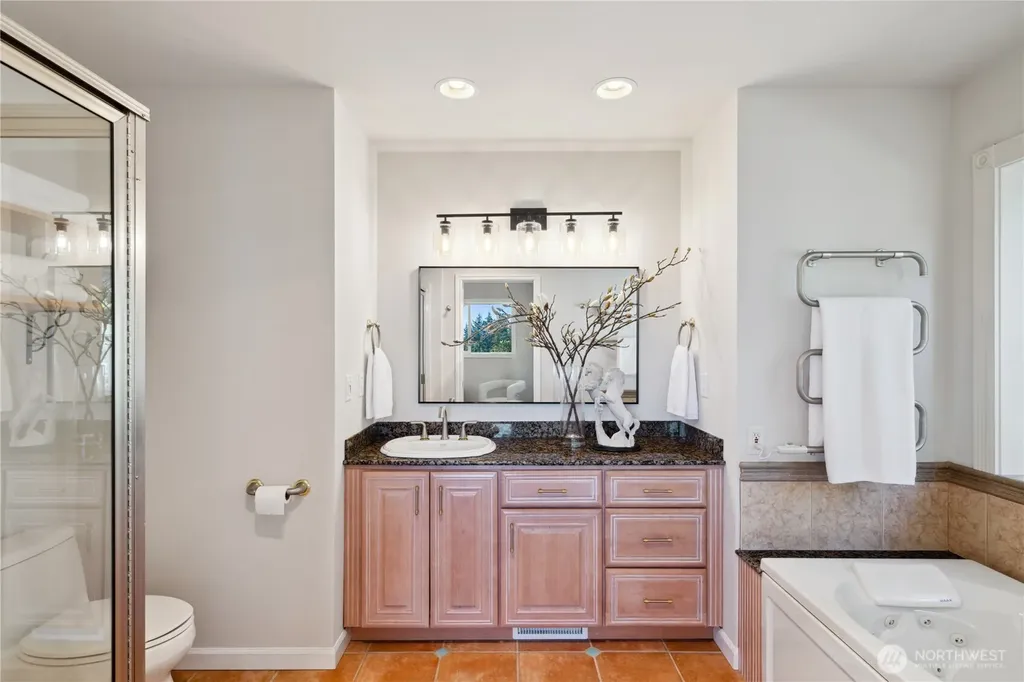 7001 Palm Lane Anacortes WA 98221
