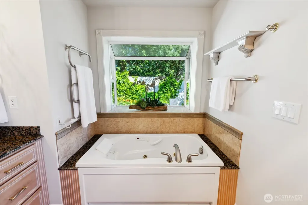 7001 Palm Lane Anacortes WA 98221