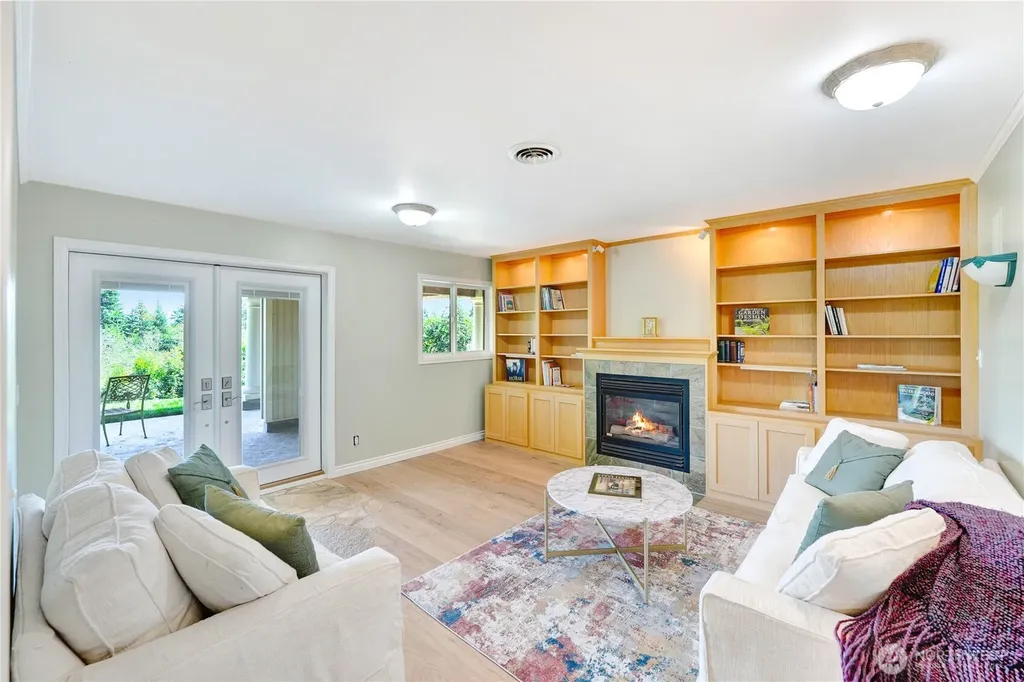 7001 Palm Lane Anacortes WA 98221