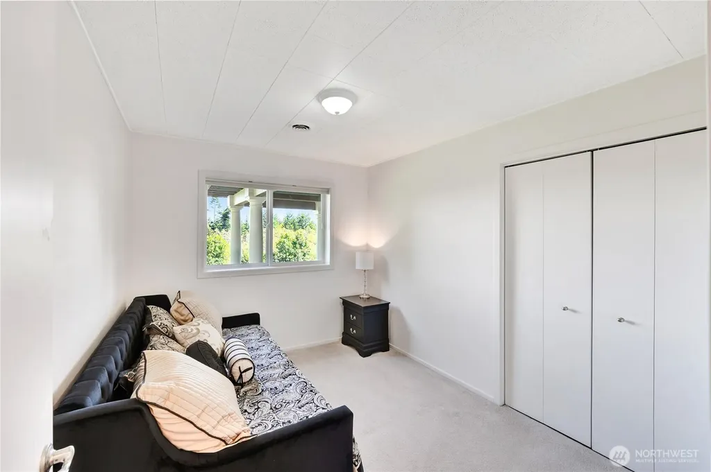7001 Palm Lane Anacortes WA 98221