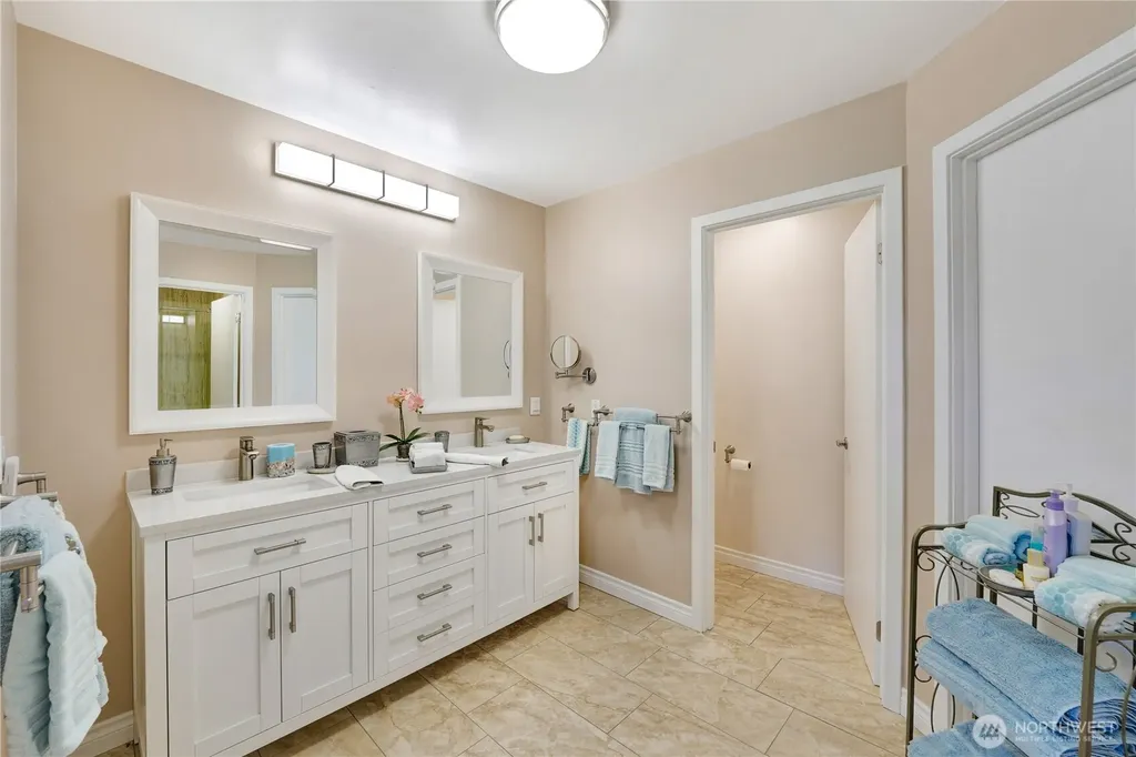 7001 Palm Lane Anacortes WA 98221