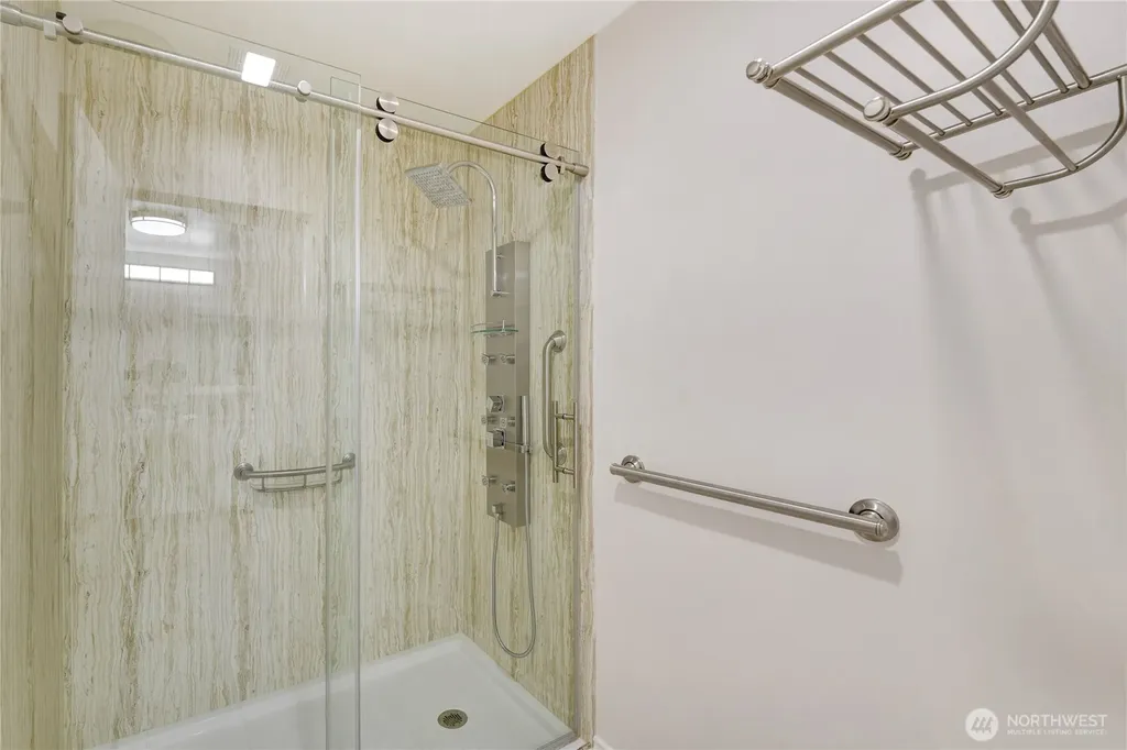 7001 Palm Lane Anacortes WA 98221