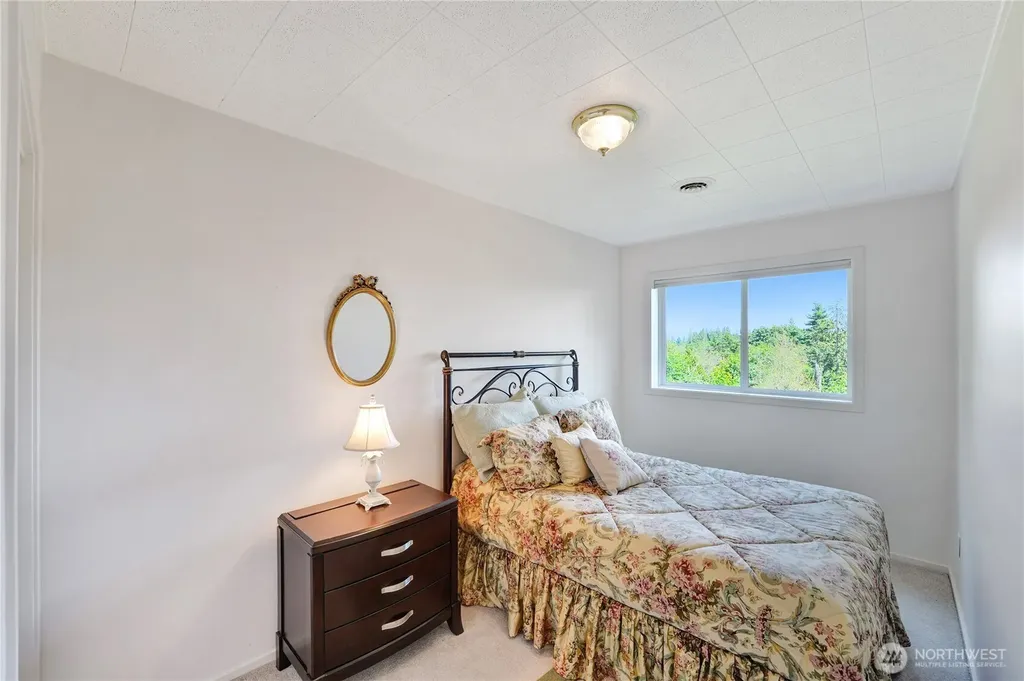 7001 Palm Lane Anacortes WA 98221
