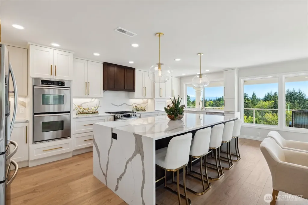 7001 Palm Lane Anacortes WA 98221
