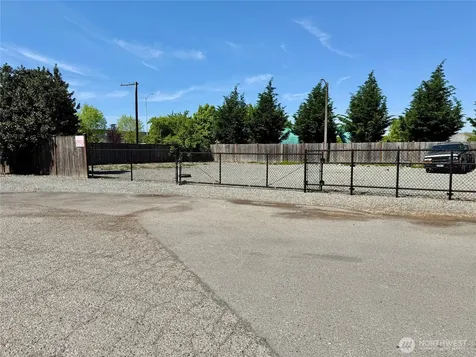 7121 49th Street E Fife WA 98424