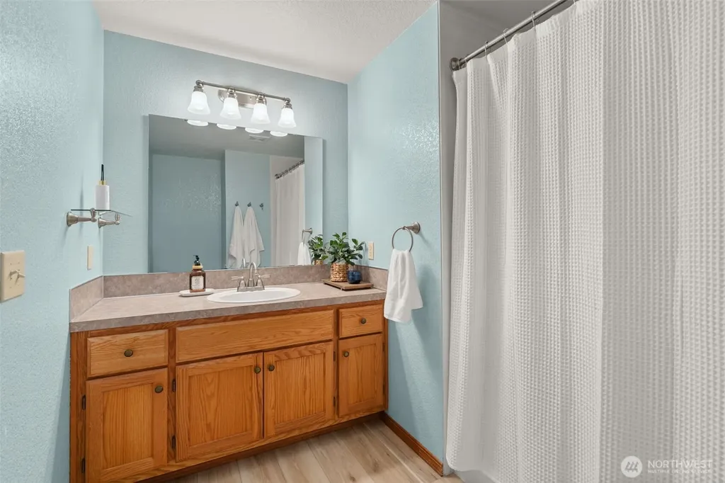 13820 Logez Court SW Olympia WA 98512
