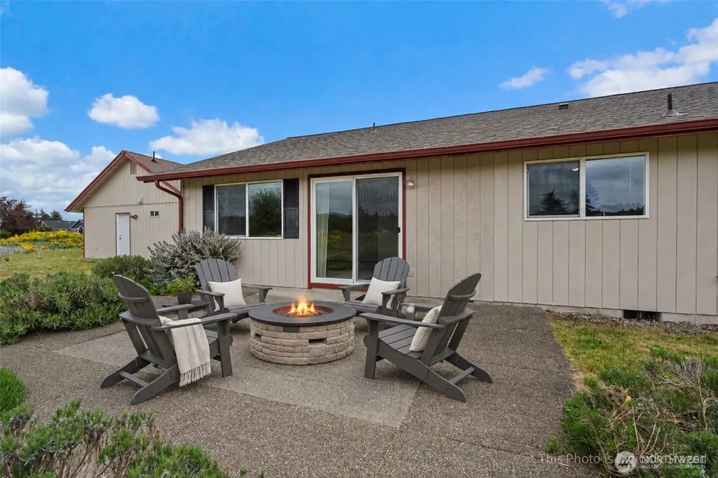13820 Logez Court SW Olympia WA 98512