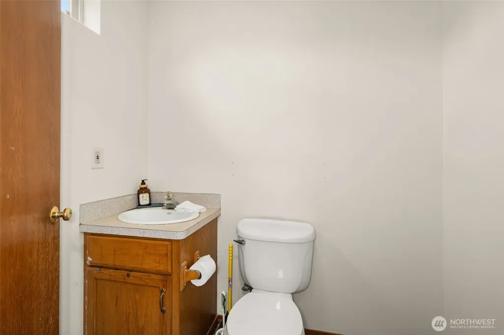 13820 Logez Court SW Olympia WA 98512