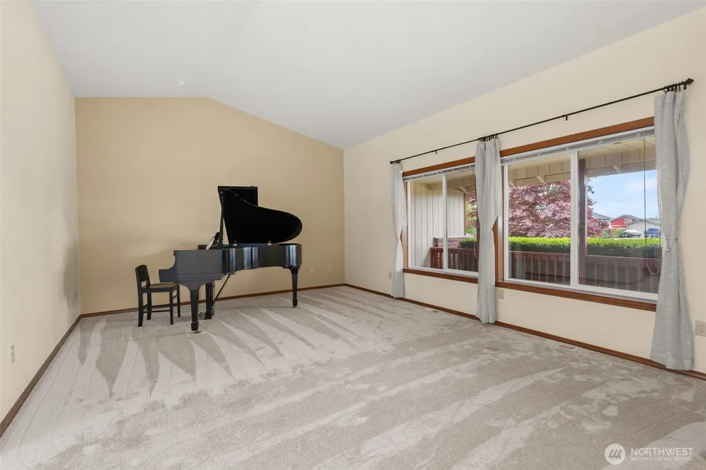13820 Logez Court SW Olympia WA 98512