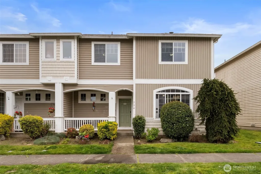 734 Glenmore Loop Port Orchard WA 98366