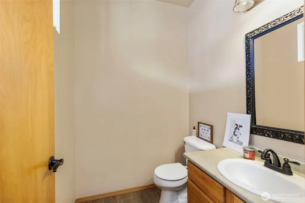 734 Glenmore Loop Port Orchard WA 98366