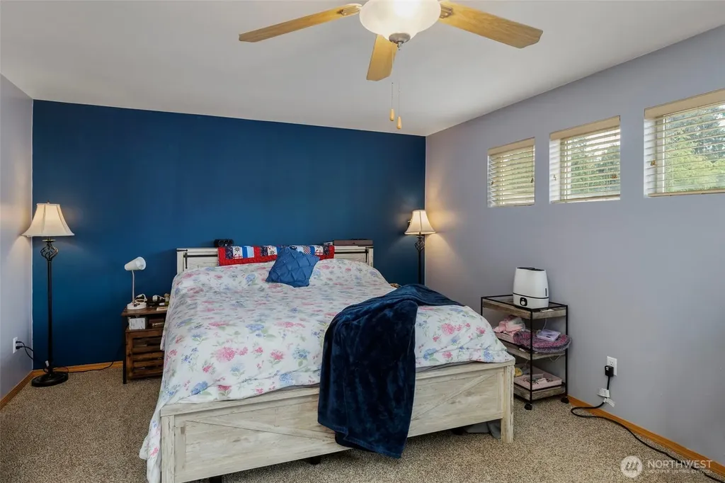 734 Glenmore Loop Port Orchard WA 98366