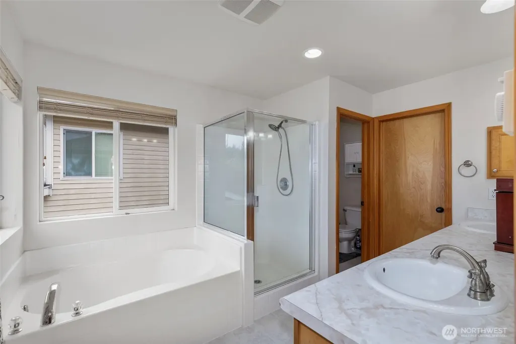 734 Glenmore Loop Port Orchard WA 98366