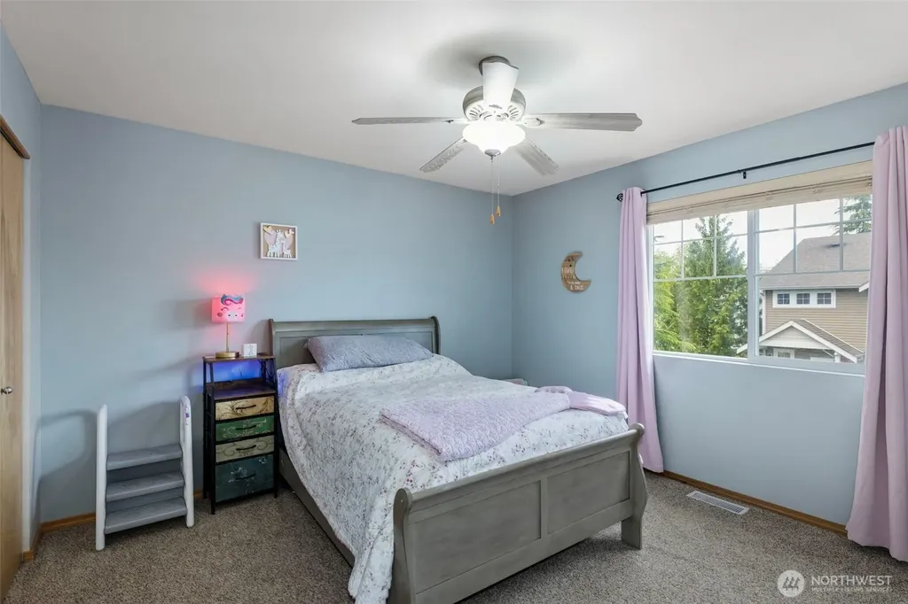 734 Glenmore Loop Port Orchard WA 98366