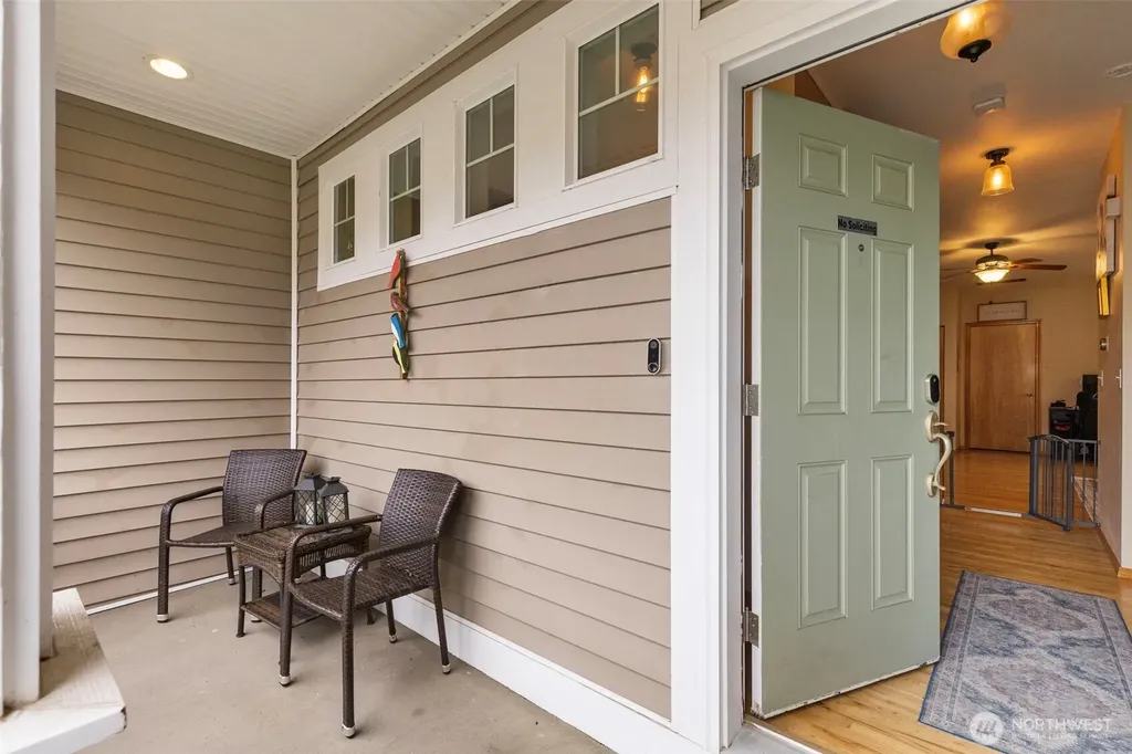 734 Glenmore Loop Port Orchard WA 98366