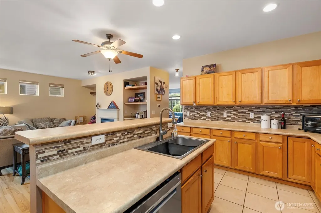 734 Glenmore Loop Port Orchard WA 98366