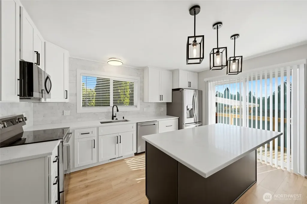 3523 Bennett Drive Bellingham WA 98225