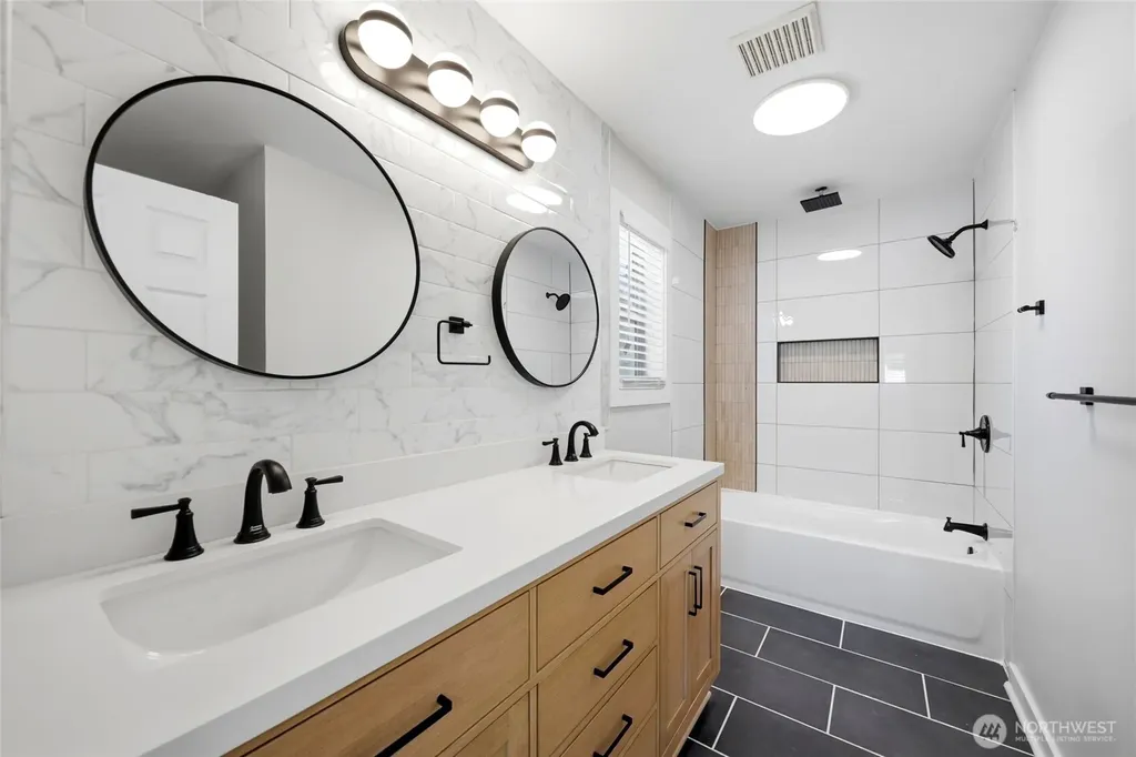 3523 Bennett Drive Bellingham WA 98225