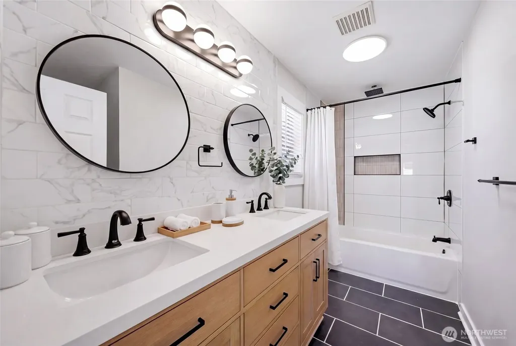 3523 Bennett Drive Bellingham WA 98225