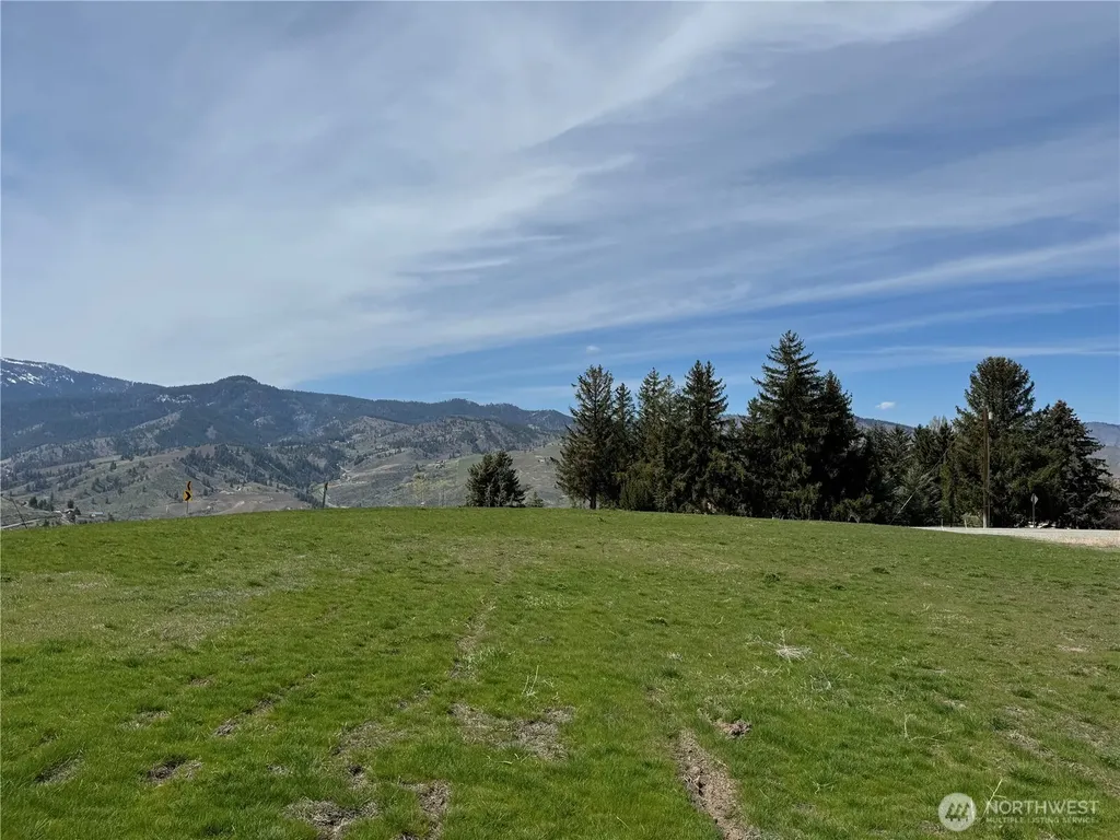 2 Wenatchee Heights Road Wenatchee WA 98801