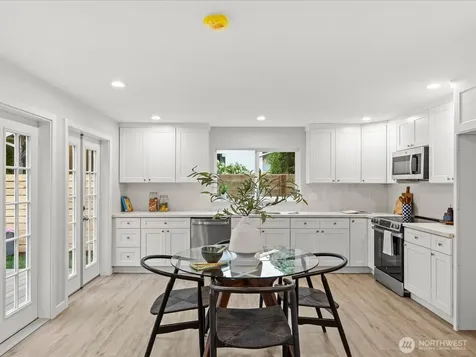 8117 17th Avenue SW Seattle WA 98106