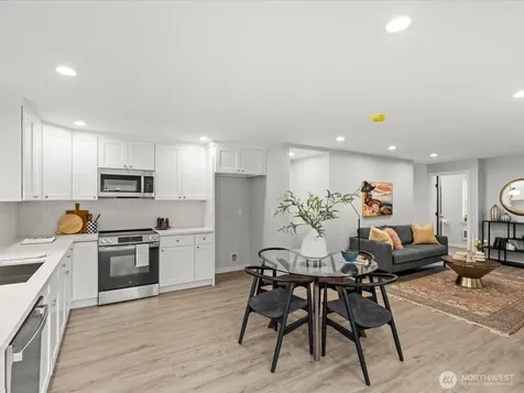 8117 17th Avenue SW Seattle WA 98106