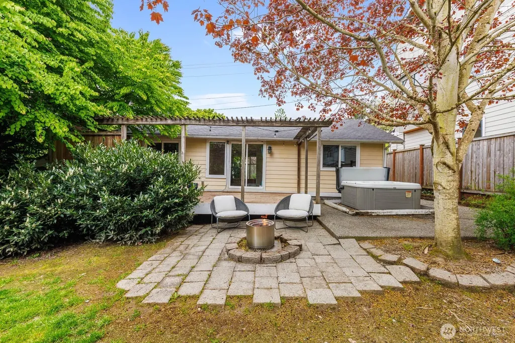 1811 29th Avenue Seattle WA 98122