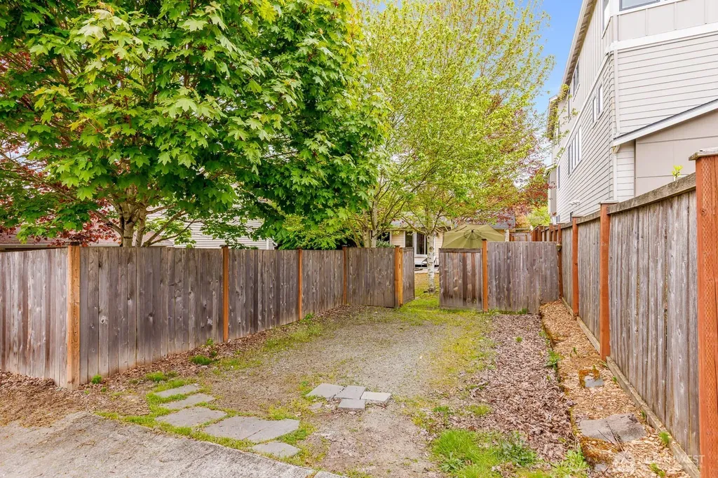 1811 29th Avenue Seattle WA 98122