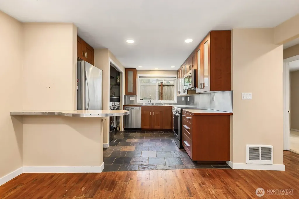 1811 29th Avenue Seattle WA 98122
