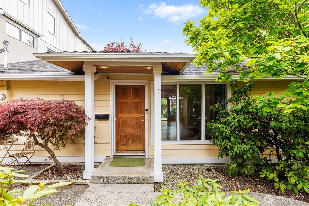 1811 29th Avenue Seattle WA 98122
