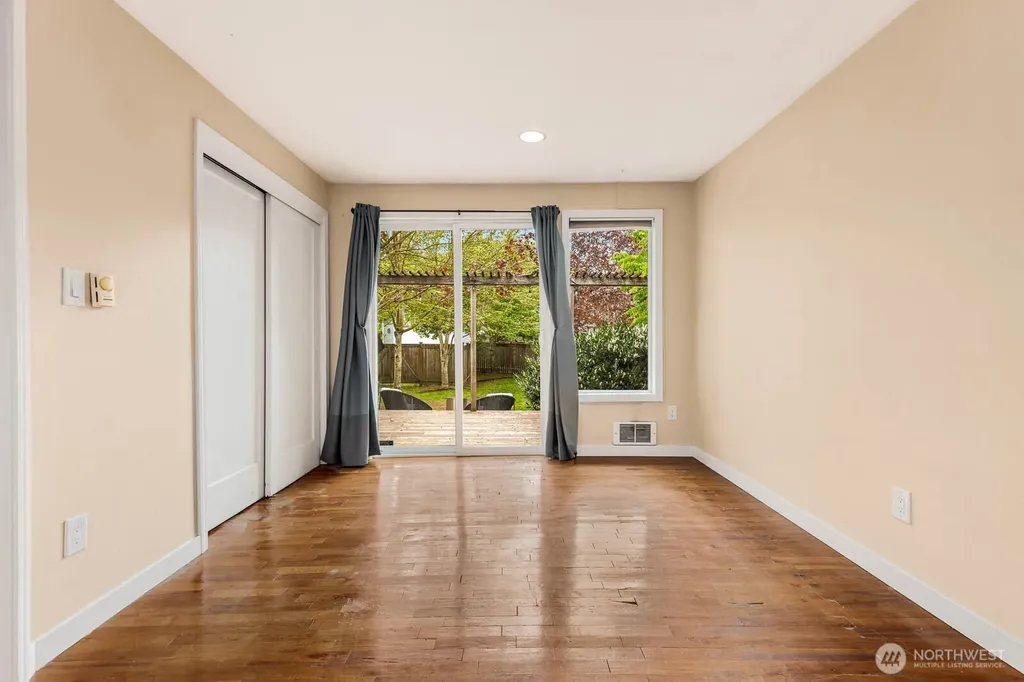 1811 29th Avenue Seattle WA 98122