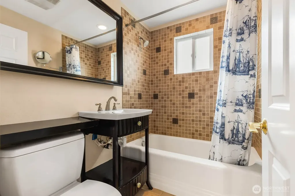 1811 29th Avenue Seattle WA 98122