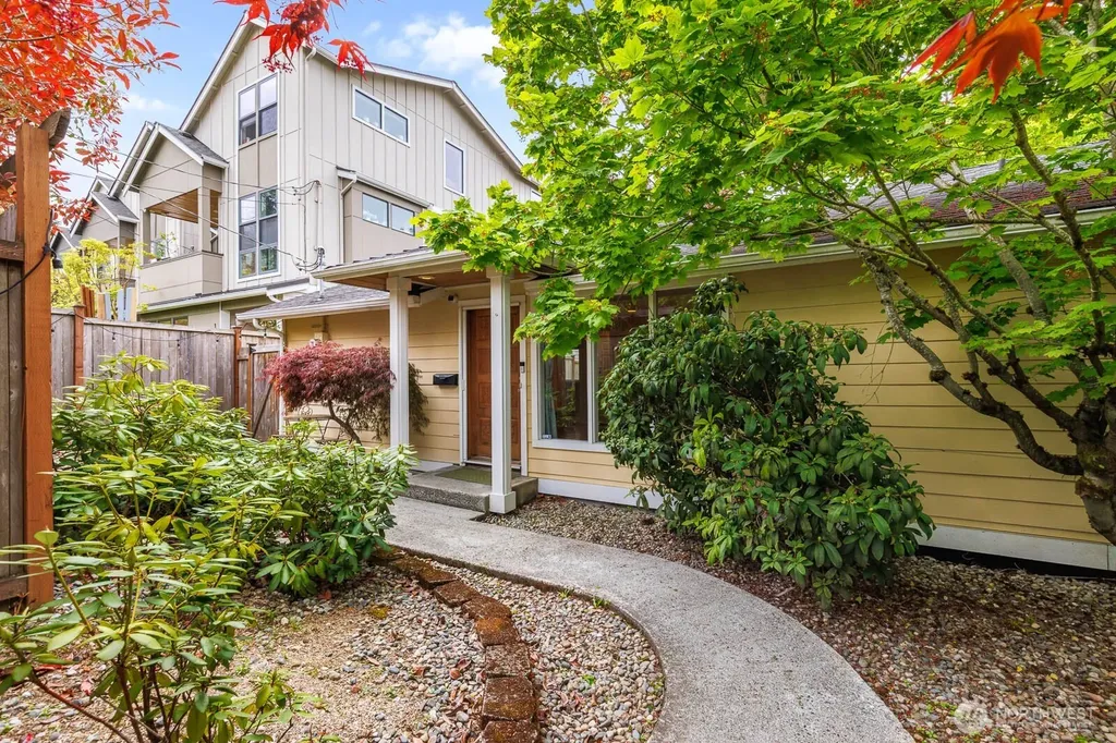 1811 29th Avenue Seattle WA 98122