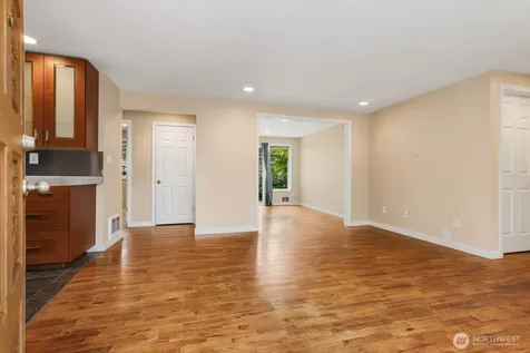 1811 29th Avenue Seattle WA 98122