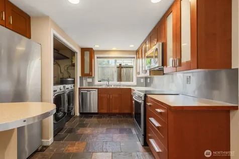 1811 29th Avenue Seattle WA 98122