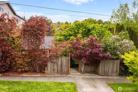 1811 29th Avenue Seattle WA 98122